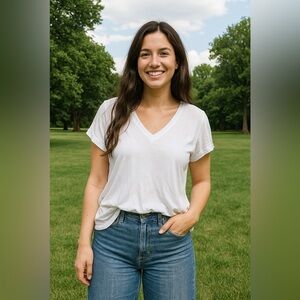 Alexander Jordan V-Neck Hi-Low T-Shirt Small Rayon Blouse lightweight white NWT